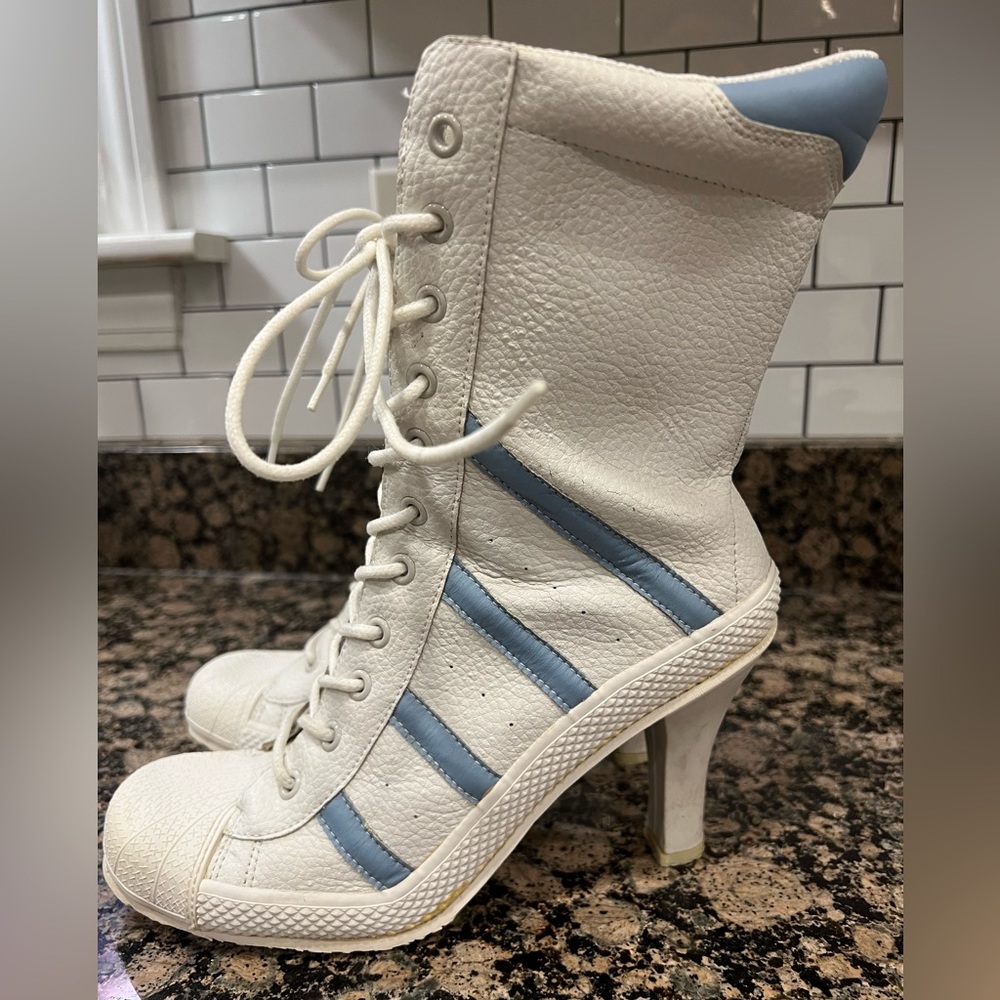 Y2K Vintage Steve Madden Leather Retro Sneaker Boots!